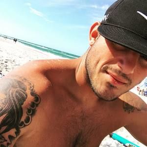 Meet your Posher, Nicholas