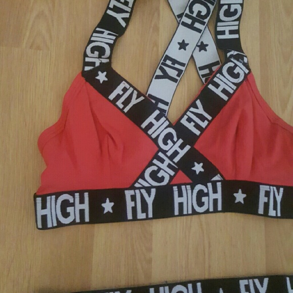 New* Bra and Panty Set - Picture 3 of 4