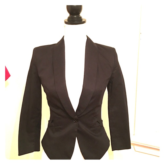 HM BLACK BLAZER