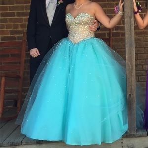 Formal ball gown