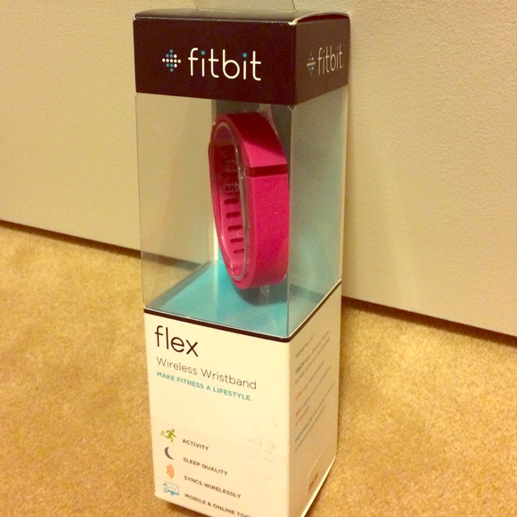 Getting fit in '17? ACT NOW. FitBit Flex pink 💪🏼