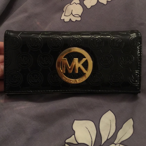 Michael Kors wallet