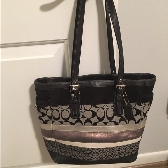 Authentic Coach tote purse