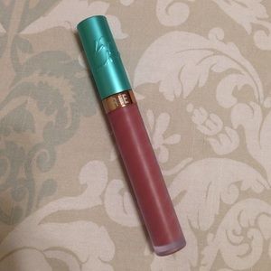 Beauty Bakerie lip whip in Versailles