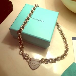 Authentic return to Tiffany & Co Heart necklace