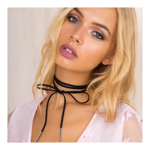 Leather choker