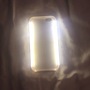 iPhone 6 selfie light case