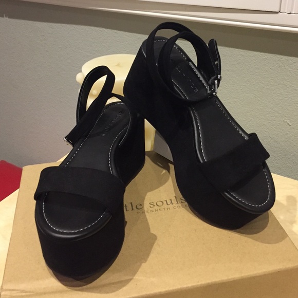 kendall and kylie wedges