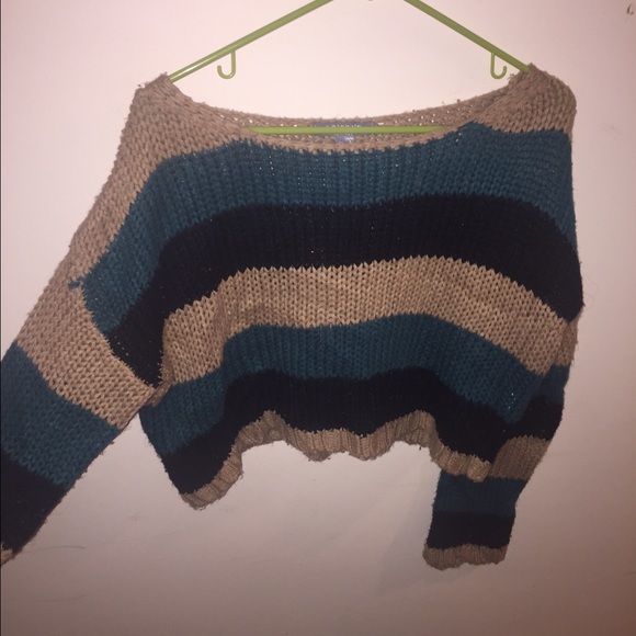 Crop top stripped sweater