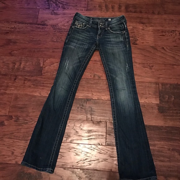 Miss Me Bootcut Jeans 25"x32" - Picture 2 of 4