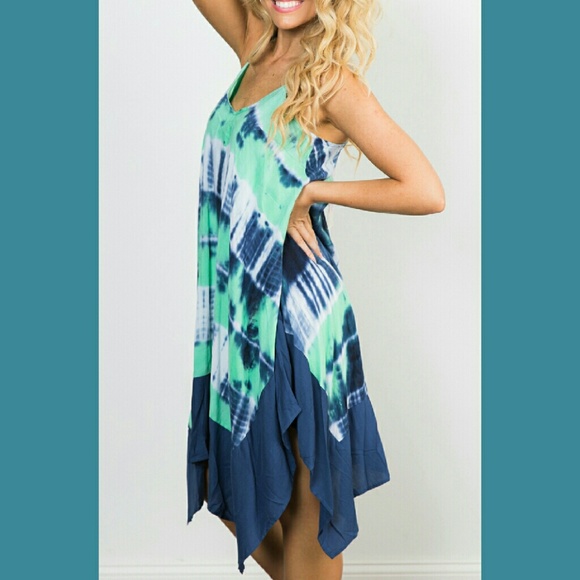 - 1MEDIUM LEFT🍃COSMIC LOVE DRESS🍃 - Picture 2 of 4