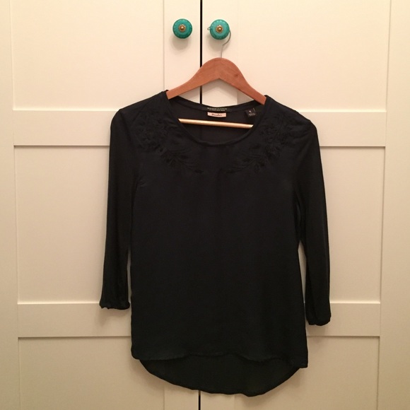 Dark green tee wth black floral embroidery