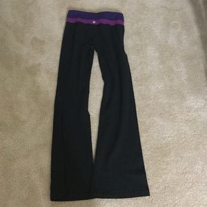 Lululemon yoga pants size 6