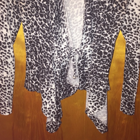Cheetah print tie front blazer - Picture 3 of 7