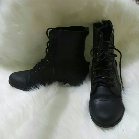 Black Boots - Picture 2 of 4