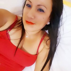 Meet your Posher, Julissa