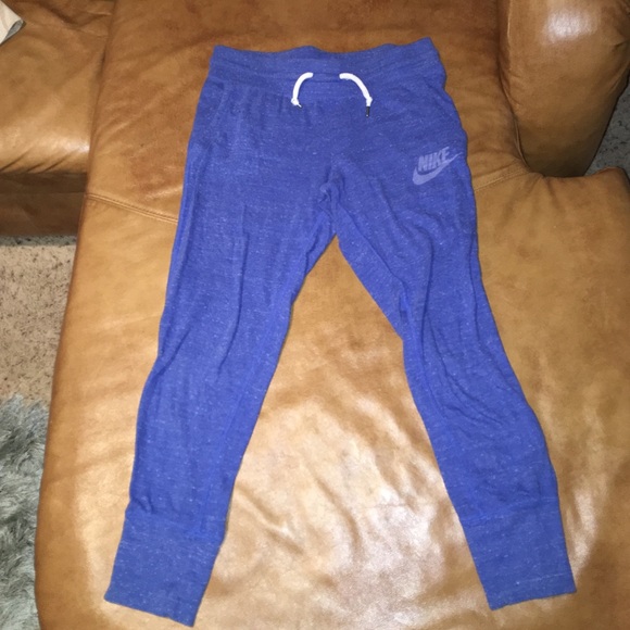 Nike jogger style pants