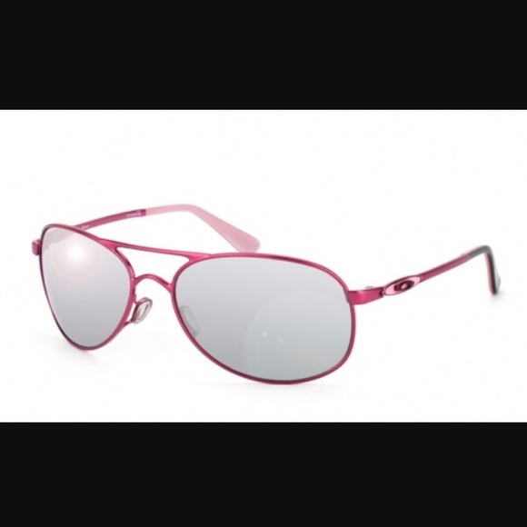 Pink Aviator-style Oakley Sunglasses 😎☀️