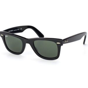 Ray-Ban Wayfarer Sunglasses
