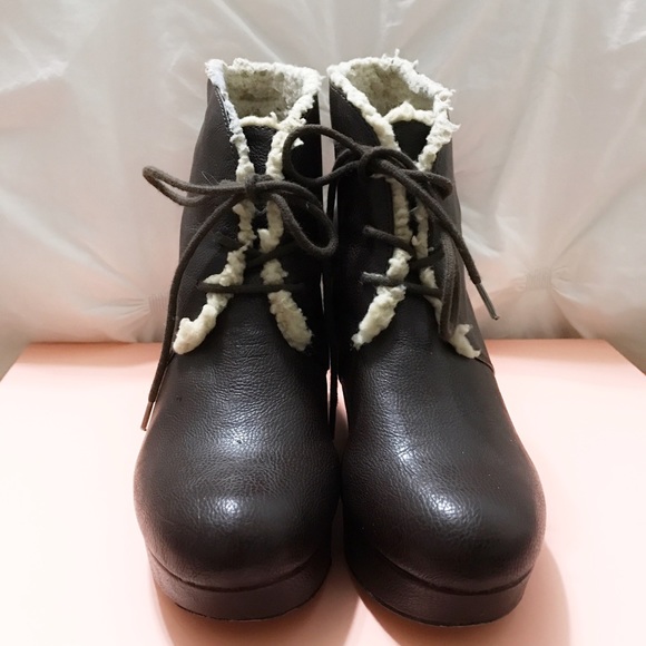 Forever 21 Faux Leather Ankle Boots