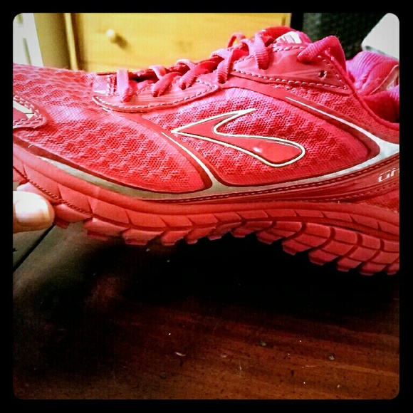 Brooks Shoes - Brooks Ghost