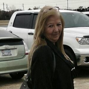 Meet your Posher, Olivia