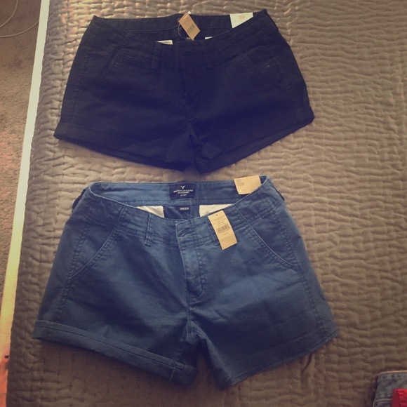 Bundle of 2 NWT American Eagle Shorts size 4 - Picture 1 of 3