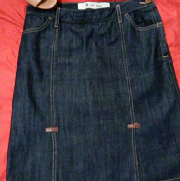 Gap Skirt sz. 4 - Picture 4 of 4