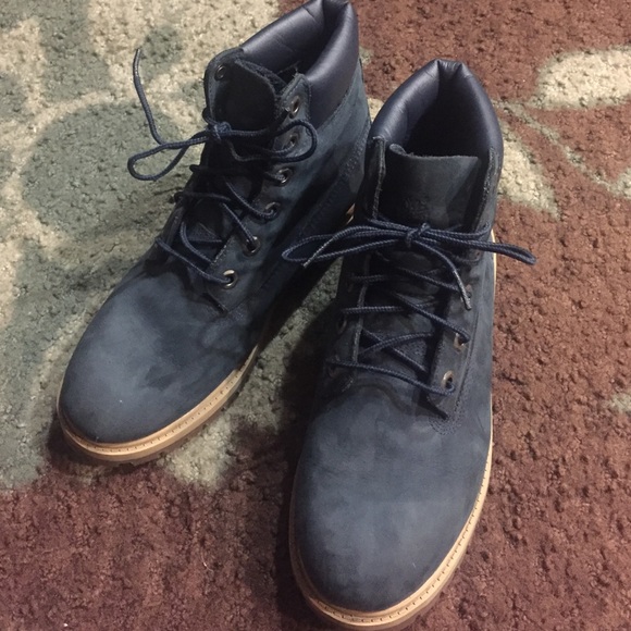 Suede Navy Timberlands size 5.5