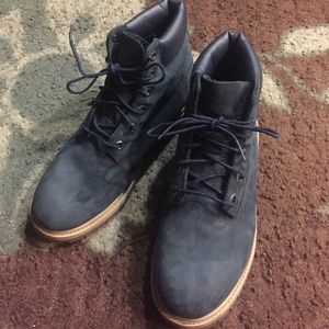 Suede Navy Timberlands size 5.5