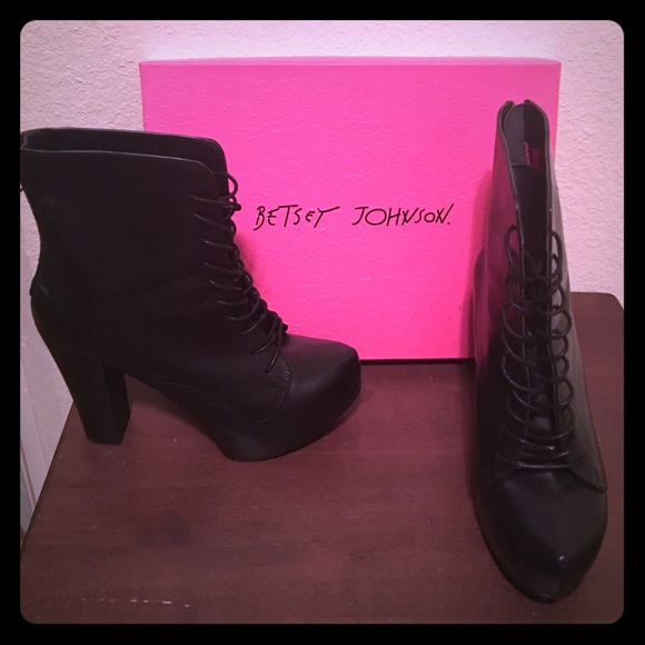Betsey Johnson Lilly Boots