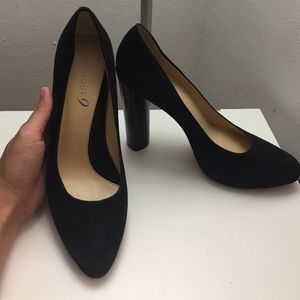 BOUTIQUE 9 ginga suede stacked heels pumps