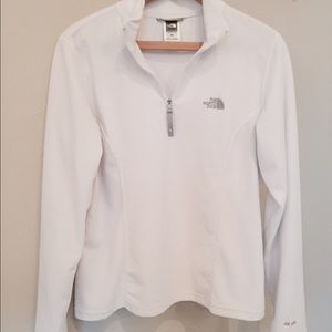 Women's North Face pullover fleece