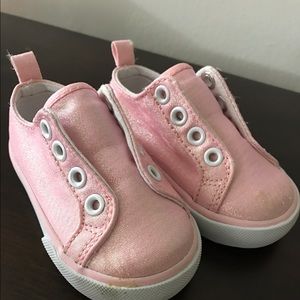 Infant girls Gymboree pink sparkle sneaker size 4