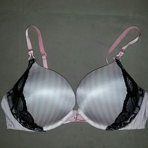 36B Victoria's Secret Bombshell plunge bra