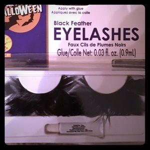 Black Feather fake lashes