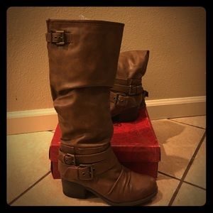 woman's boots, Carlos Santana, size 9
