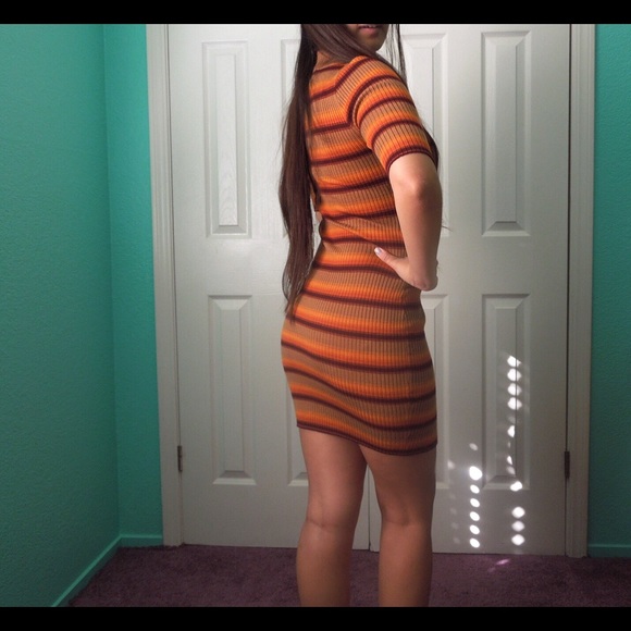 💘BOGO💘Bodycon Ribbed dress - Picture 3 of 4