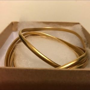 Gold tone bangles ✨gorgeous! ✨