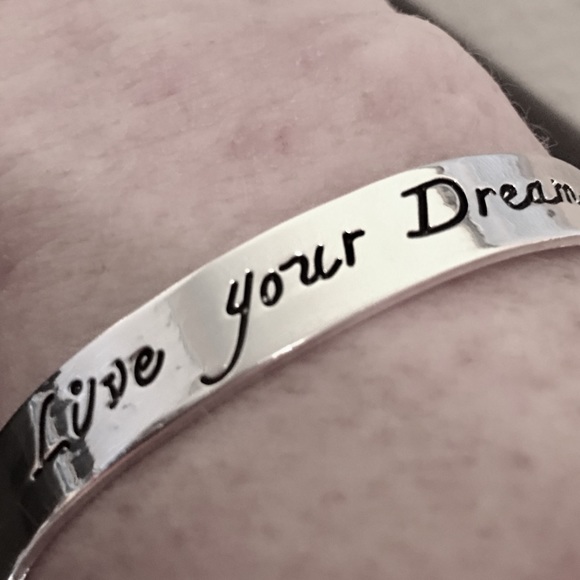 💐STUNNING SILVER CUFF - Picture 3 of 4