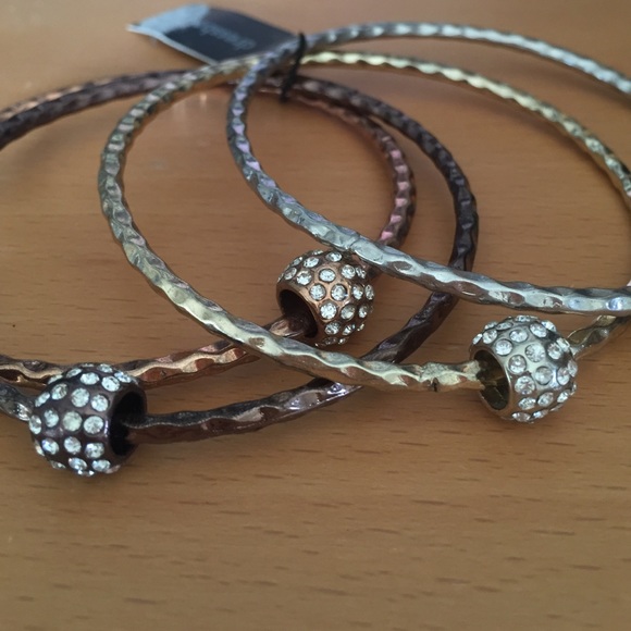 NWT Glam Bangle Set - Picture 2 of 2