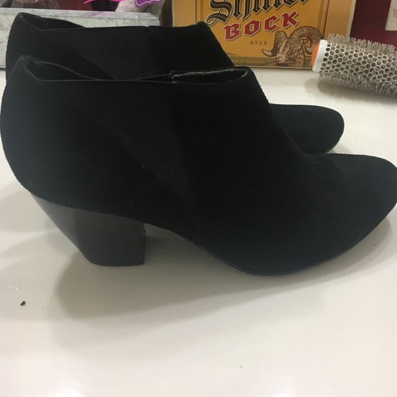 Size 8.5 black booties