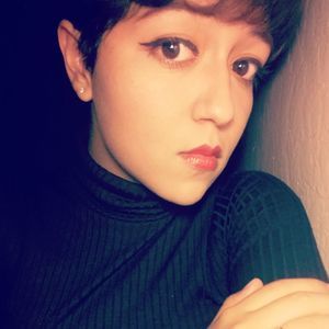 Meet your Posher, Estefania