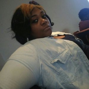 Meet your Posher, Feleicia