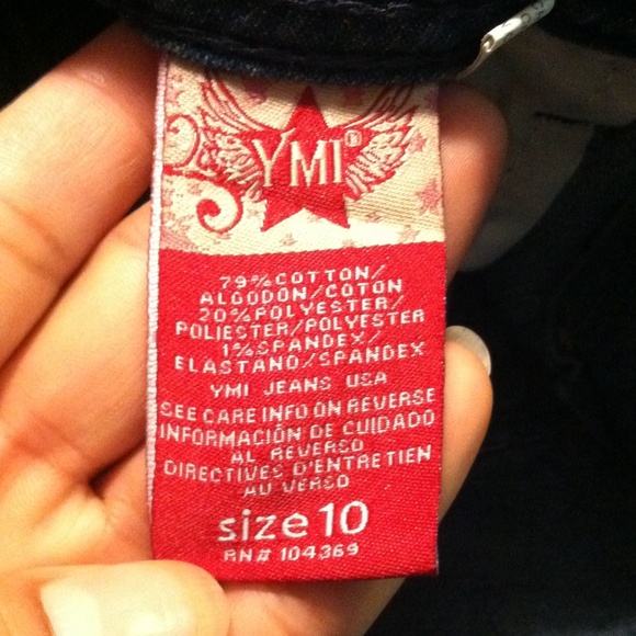 Shorts - Picture 2 of 3