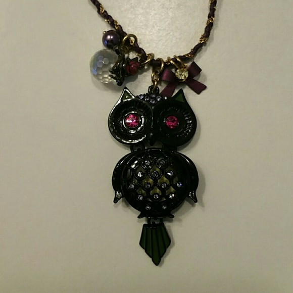 Betsey Johnson Owl Necklace - Picture 2 of 3