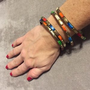 Set of 4 multi-colored bangles