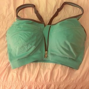Victoria Secret knockout sports bra 32DD