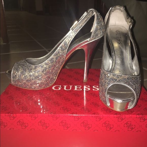 Guess Shoes - Silver cheetah print Pumps!