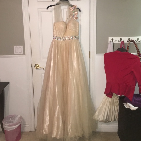 Cream Prom Dresses